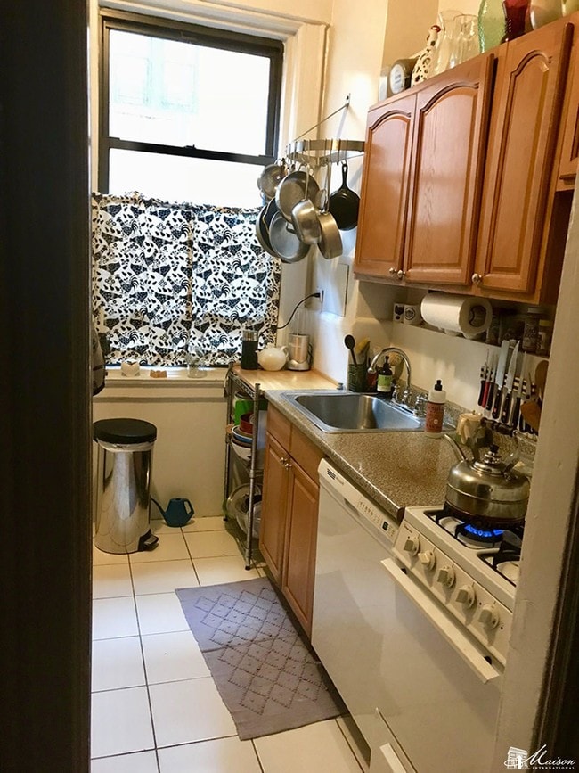 Building Photo - 1 West 85th Street
