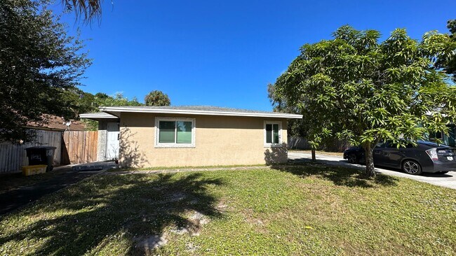 Building Photo - $ 2,395.00 - 2 Beds / 1 Bath, no deposit o...