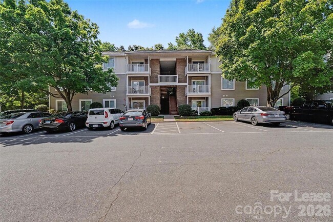 Foto del edificio - 9535 University Terrace Dr