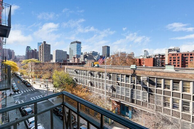 Foto del edificio - 114 Ridge St