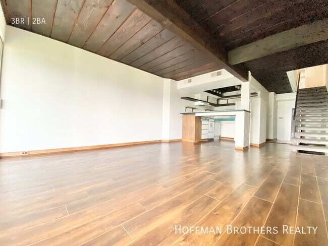 Foto del edificio - 2342 Silver Ridge Way