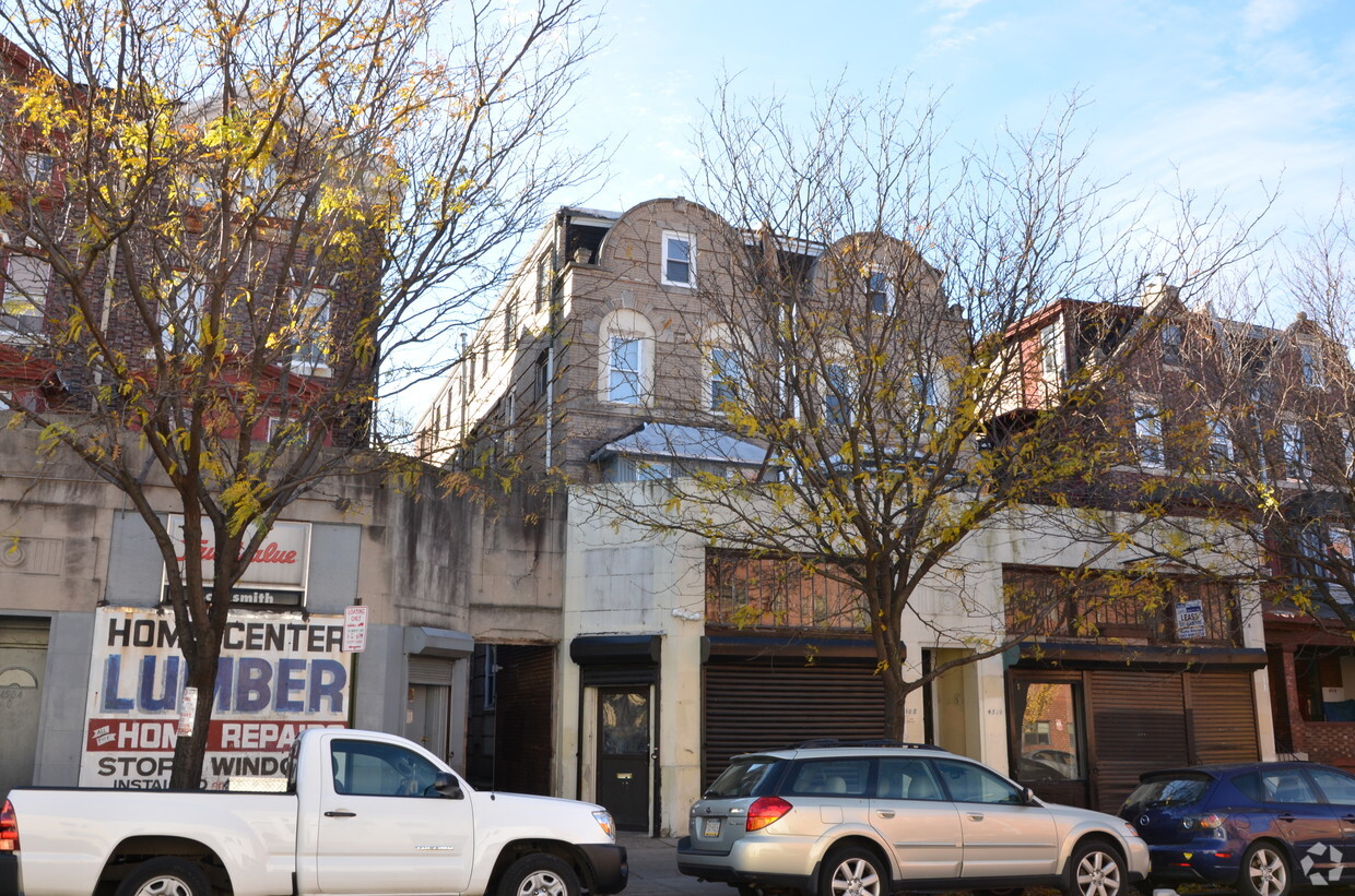 Primary Photo - Melville Apartments