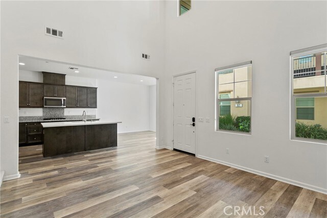 Building Photo - 102 Jaripol Cir