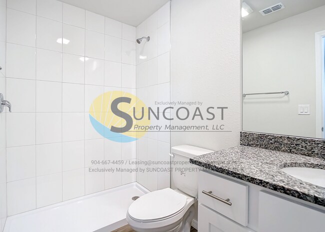 Building Photo - Modern Comfort Awaits: New Duplex in Vibra...