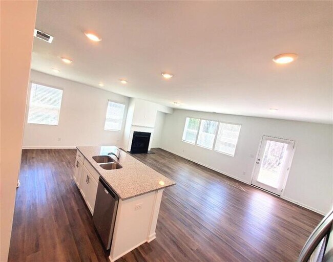 Building Photo - 5830 Flint Ln