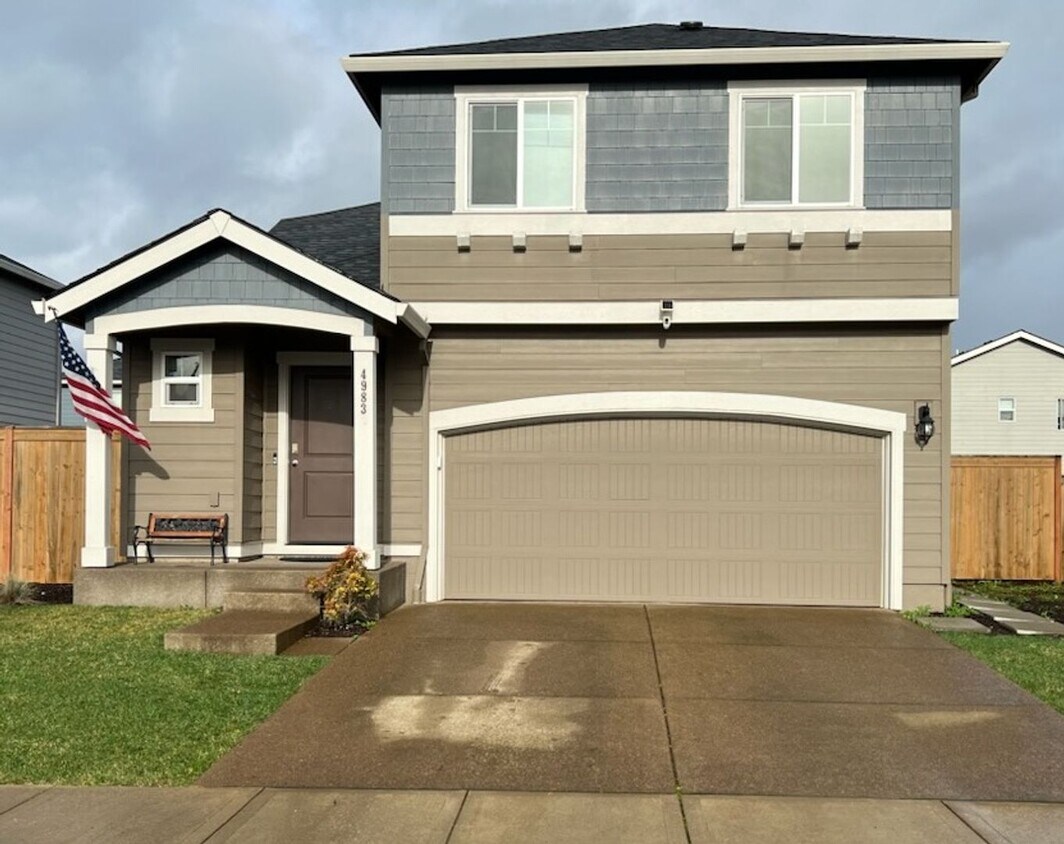 Foto principal - 4Bd/2.5Ba Two Story Home - Available Soon!