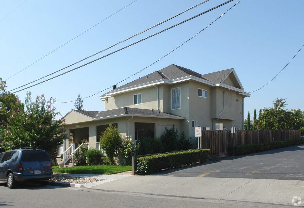 Primary Photo - 1115 Delmas Ave