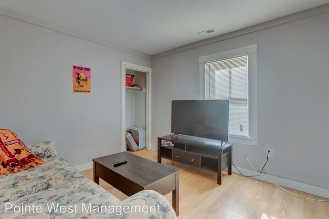 Building Photo - 5 br, 3 bath House - 405 Houston Street