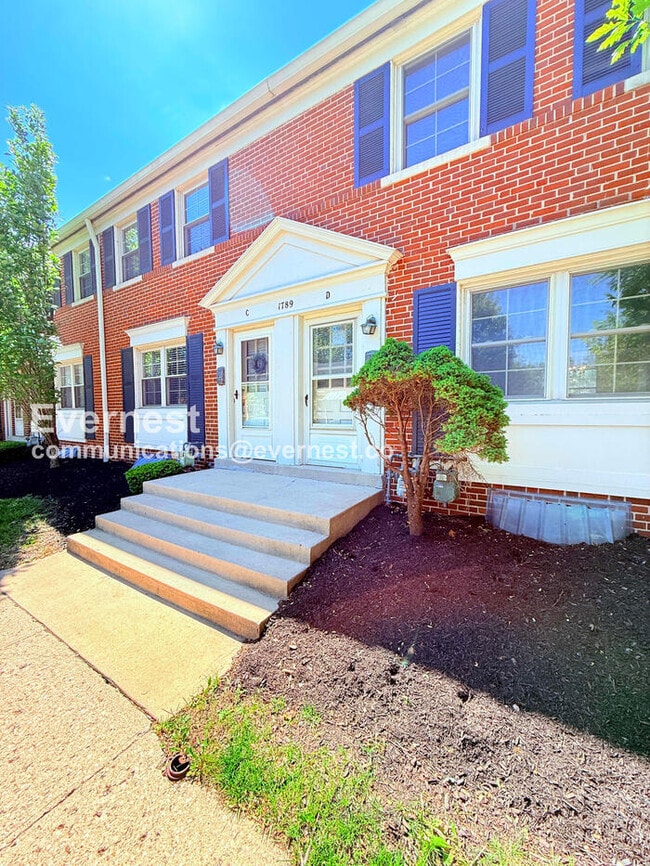 Building Photo - 1789 Kings Ct