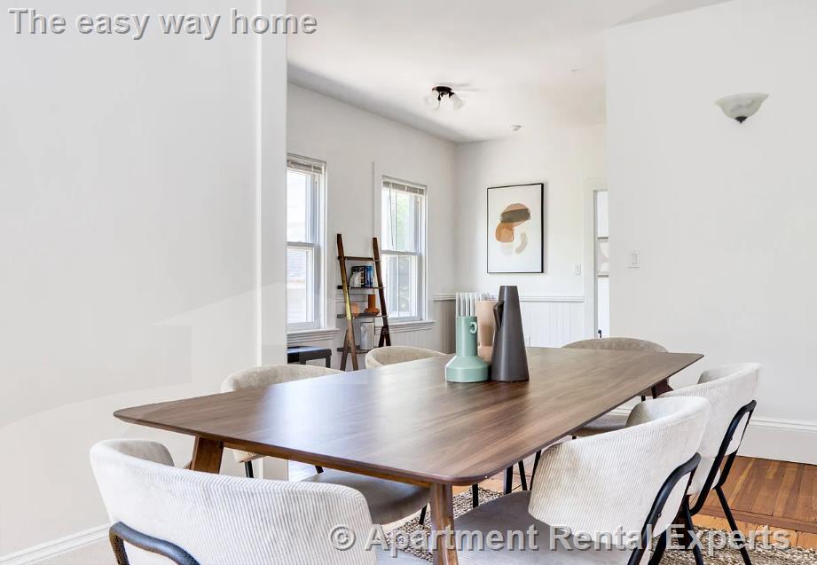 Photo - 32 Healey St