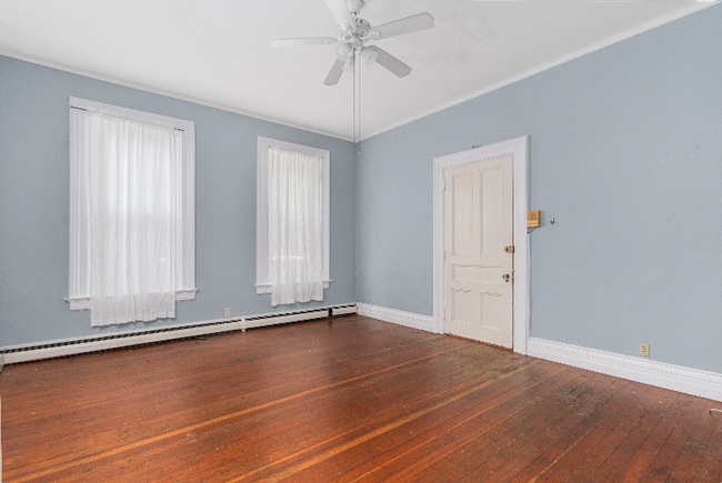 Building Photo - 77 Lloyd Ave