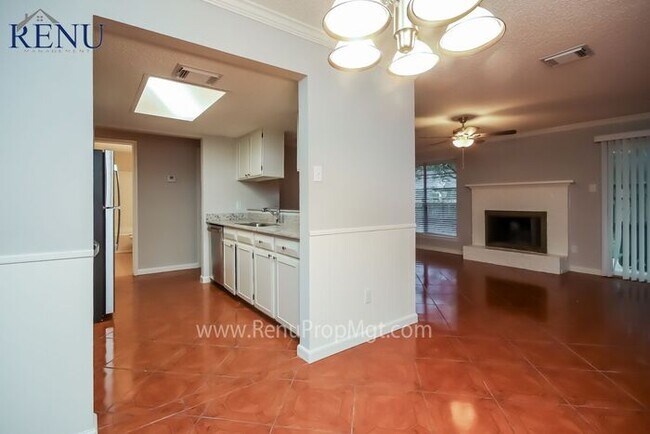 Foto del edificio - Available Now!