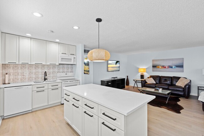 Foto del edificio - 74 Normandy Ln