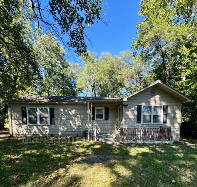 Foto del edificio - 8608 Pence Ln