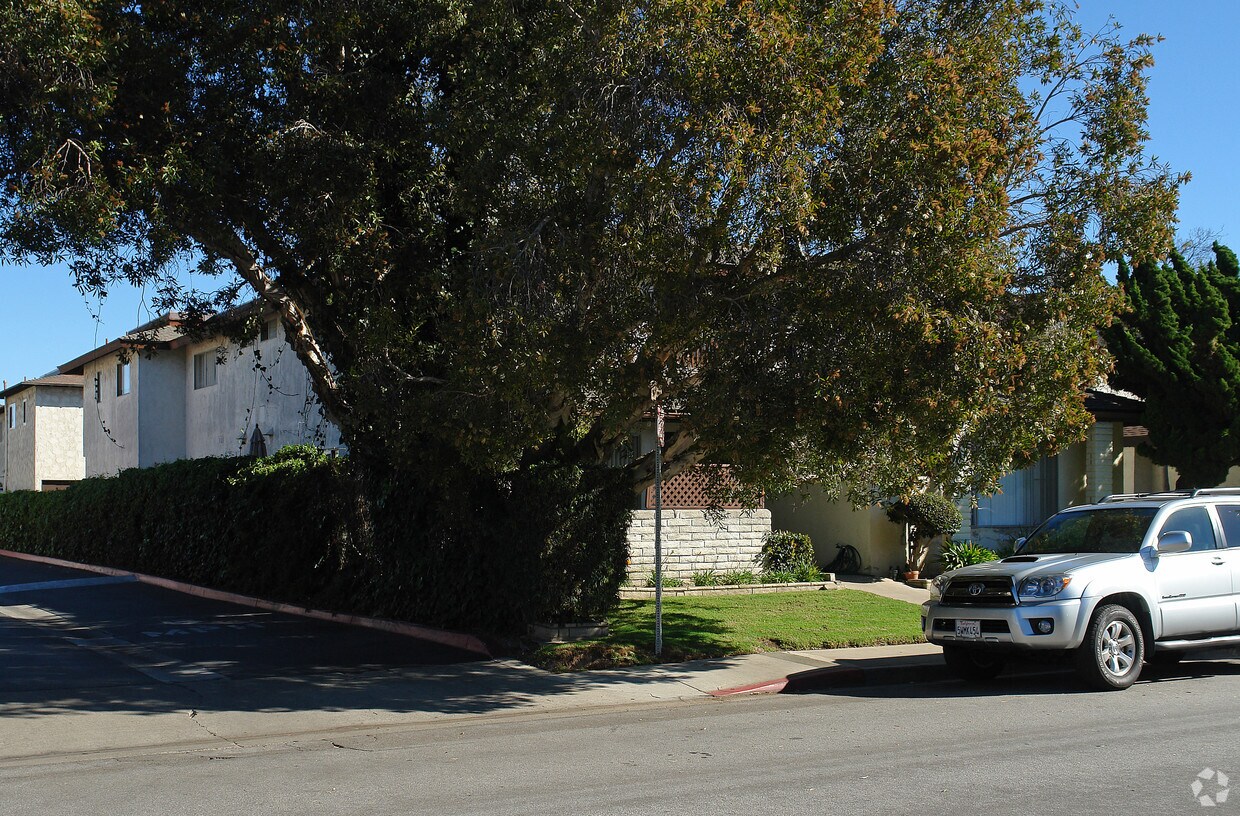 Foto del edificio - 4234 Patrice Rd