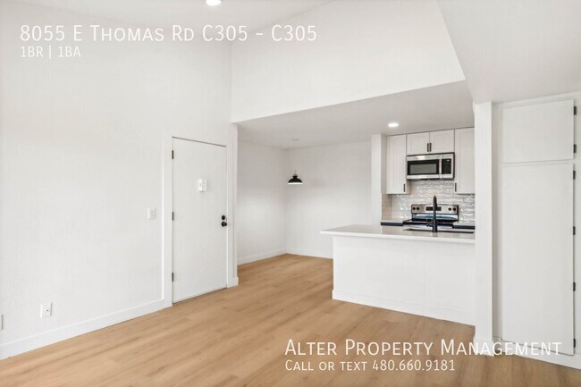 Foto del edificio - 8055 E Thomas Rd