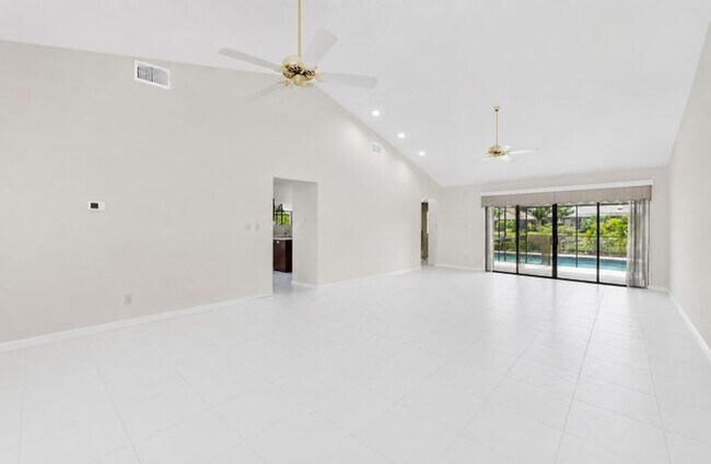 Building Photo - 5055 NW 89th Way