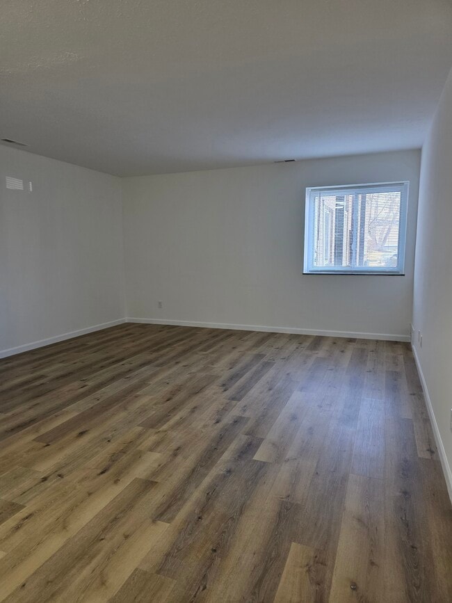 Building Photo - 25735 Lorain Rd