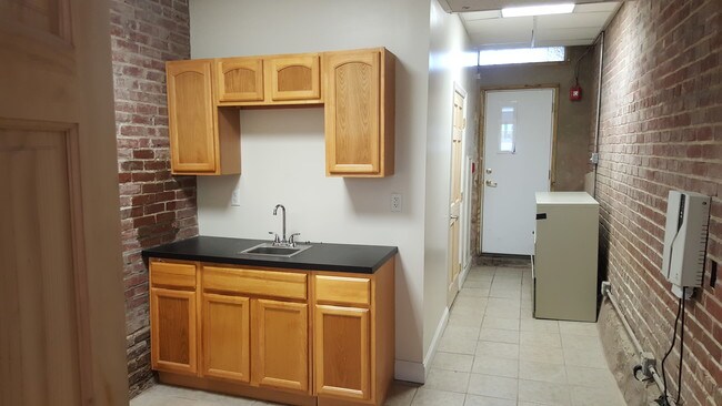 Cocina - 231-233 W Coulter St