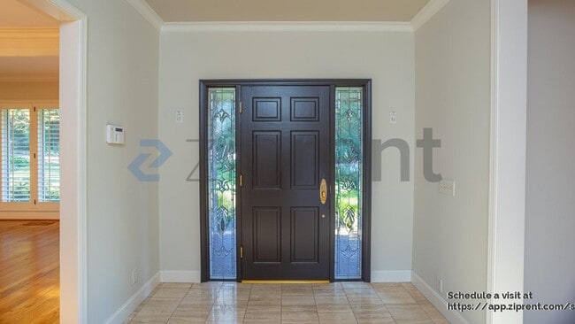 Foto del edificio - 16000 Greenwood Rd