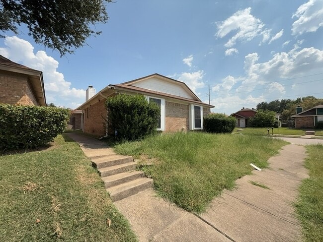 Building Photo - 920 N Bryan-Belt Line Rd