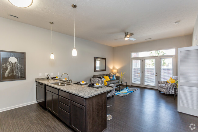 Kitchen / Living Room - 2131 North