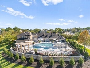 Building Photo - Jefferson Pointe