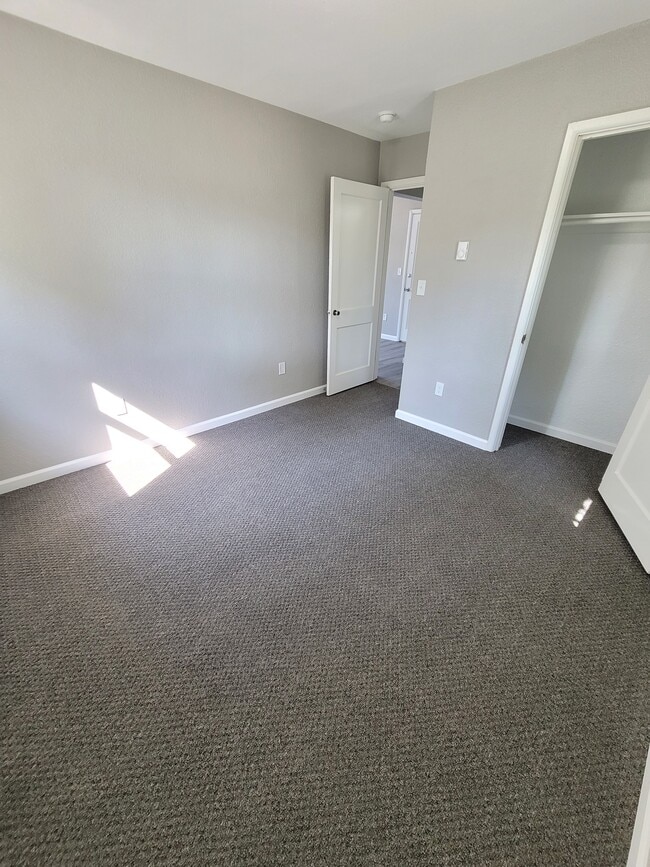 Foto del edificio - 1301 Iowa Ave SE