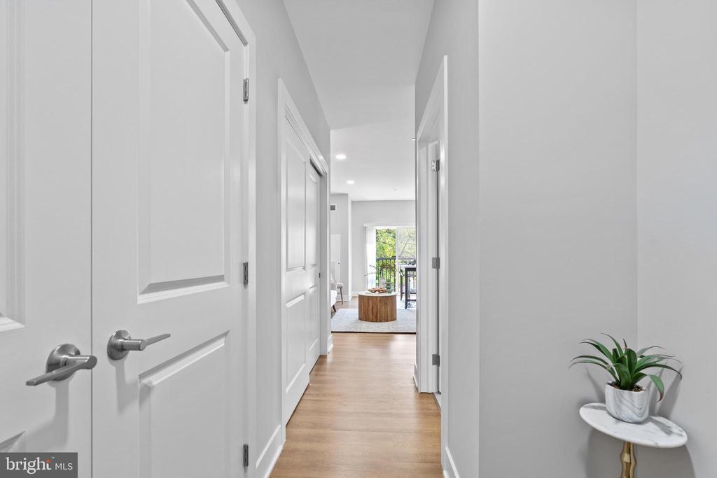 Foto principal - 144 N Main St