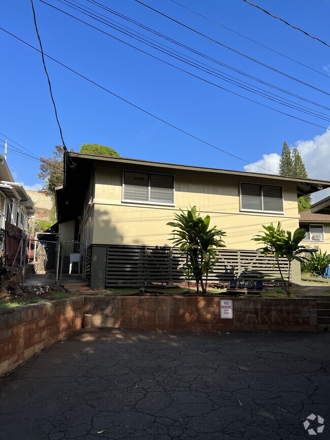 Momilani Apartments under 2,000 Pearl City, HI 2 Rentals