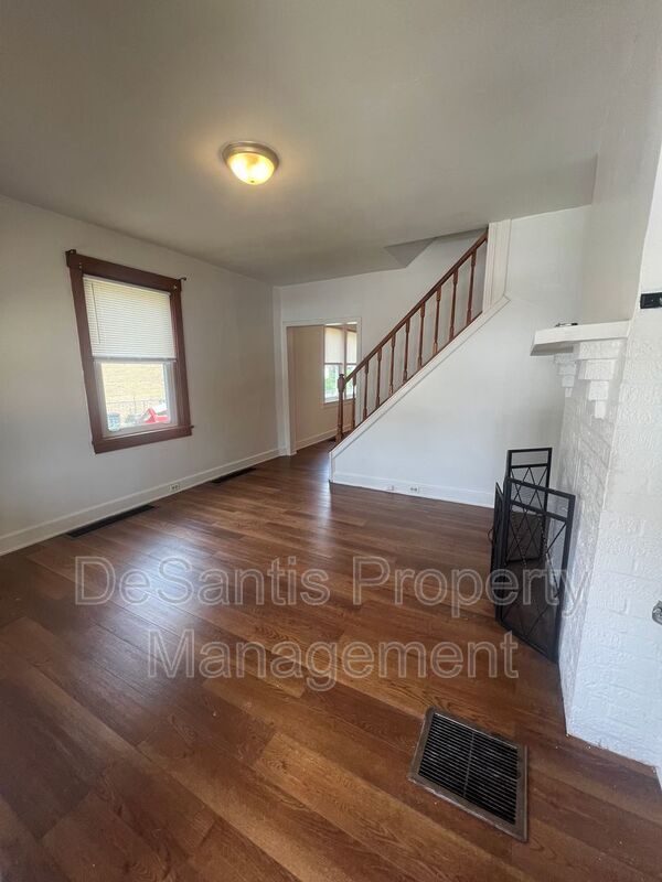Foto del edificio - 64 Wynne Ave