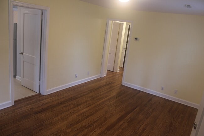 Building Photo - 2332 Albright Dr