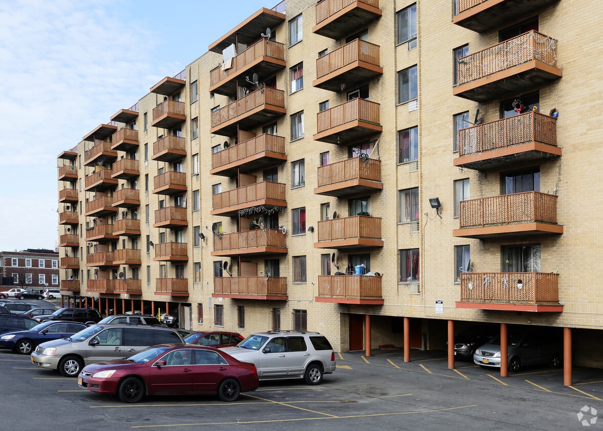 380 Front St, Hempstead, NY 11550 380 Front St Hempstead, NY