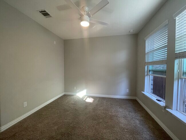 Building Photo - 351 Orchard Hill Trail