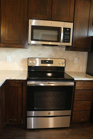 Building Photo - 1325 White Sand Dr