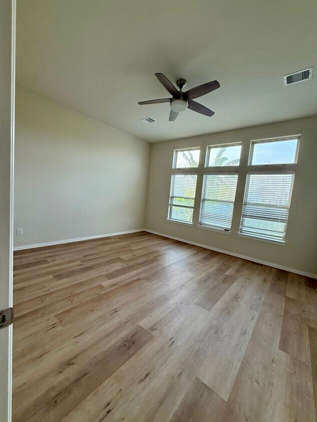 Foto principal - 3834 W Vicksburg Estates Dr