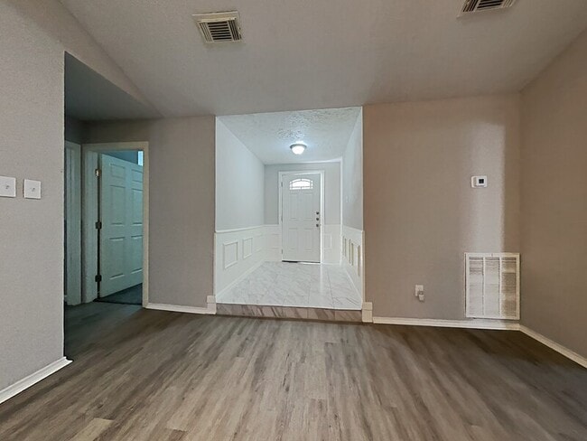 Building Photo - 23414 Cimber Ln