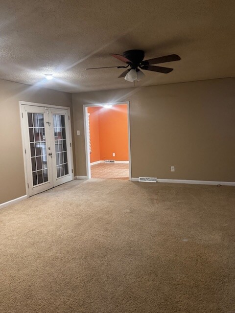 Foto del edificio - 5229 Tillery Dr