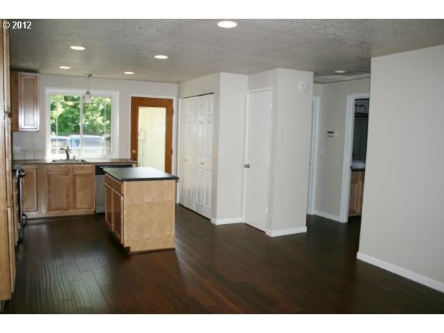 Building Photo - 503 E Mountainview Ct