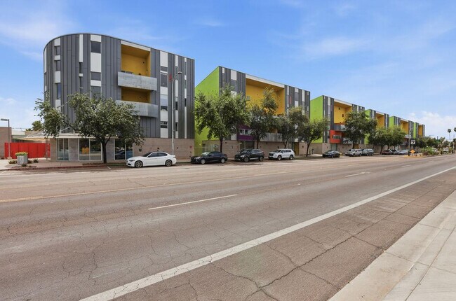 Foto del edificio - 1111 W University Dr