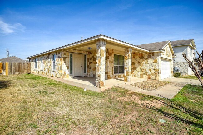 Building Photo - 319 Wildcat Dr