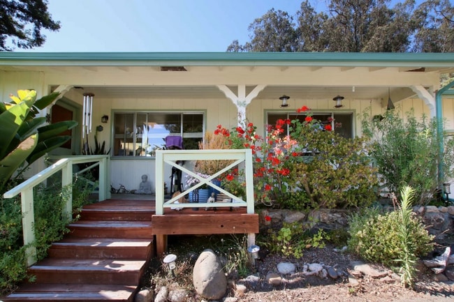 46 Valley View Rd