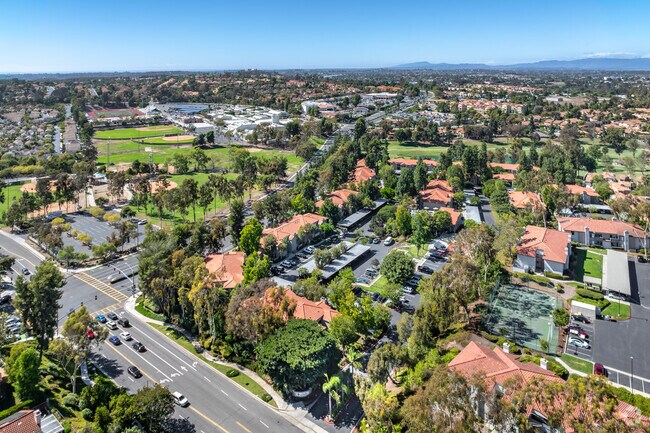 Building Photo - Shadowridge Summerwind