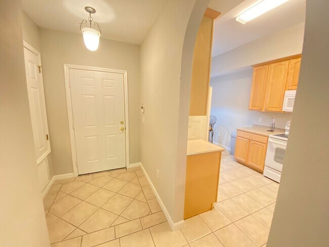 Foto del edificio - 9416 Myrtle Creek Ln