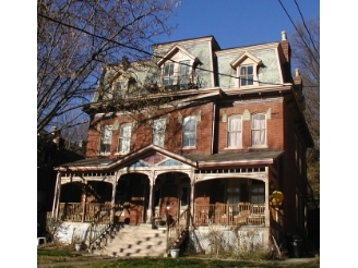 Building Photo - Eden Park