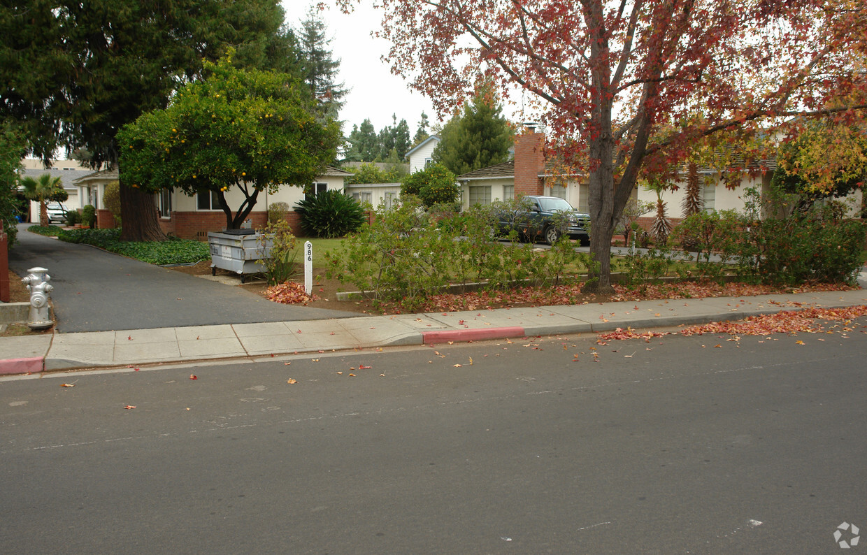Building Photo - 982-986 Bonita Ave