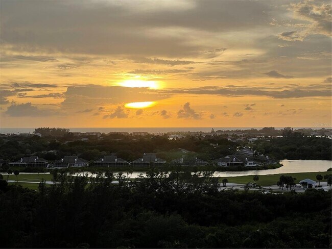Foto del edificio - 3040 Grand Bay Blvd