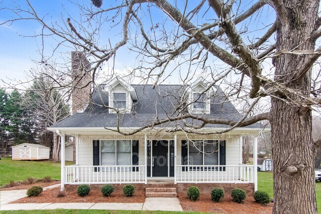 Building Photo - 4332 Hickory Hollow Rd