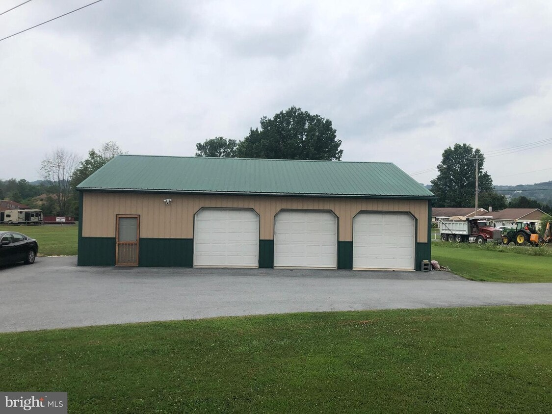 1177 PA100, Bechtelsville, PA 19505 House Rental in Bechtelsville