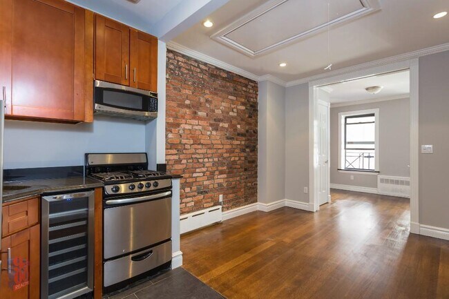 Foto del edificio - 1373 1st Ave